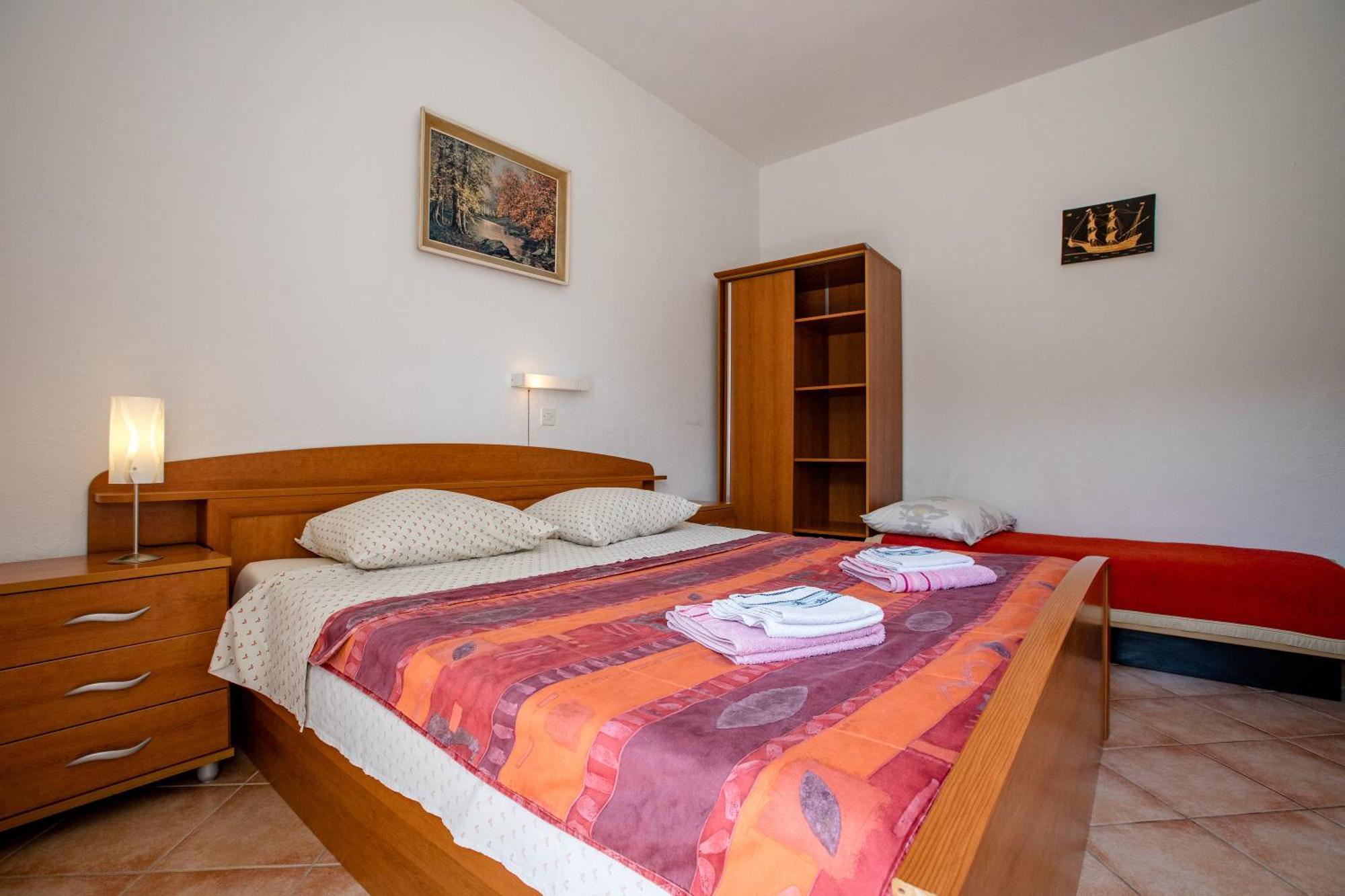 Lovely Meta Apartments Palit Esterno foto
