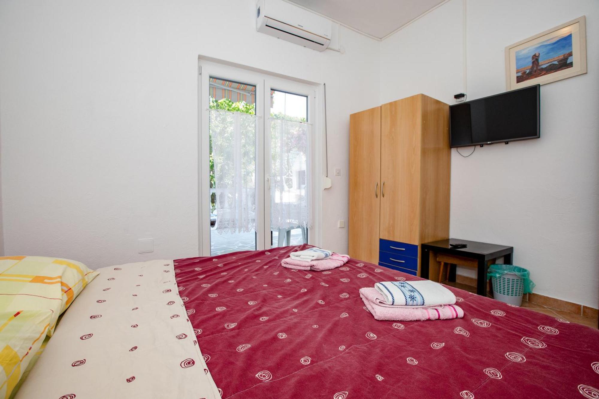 Lovely Meta Apartments Palit Esterno foto