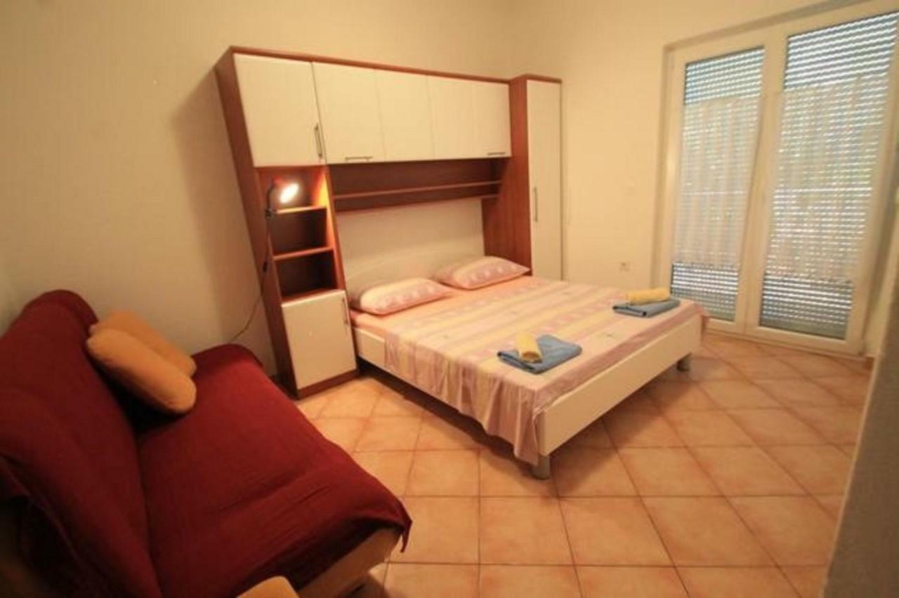 Lovely Meta Apartments Palit Esterno foto