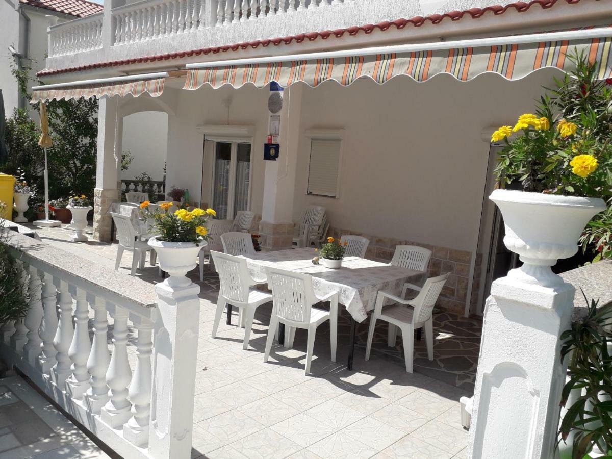 Lovely Meta Apartments Palit Esterno foto