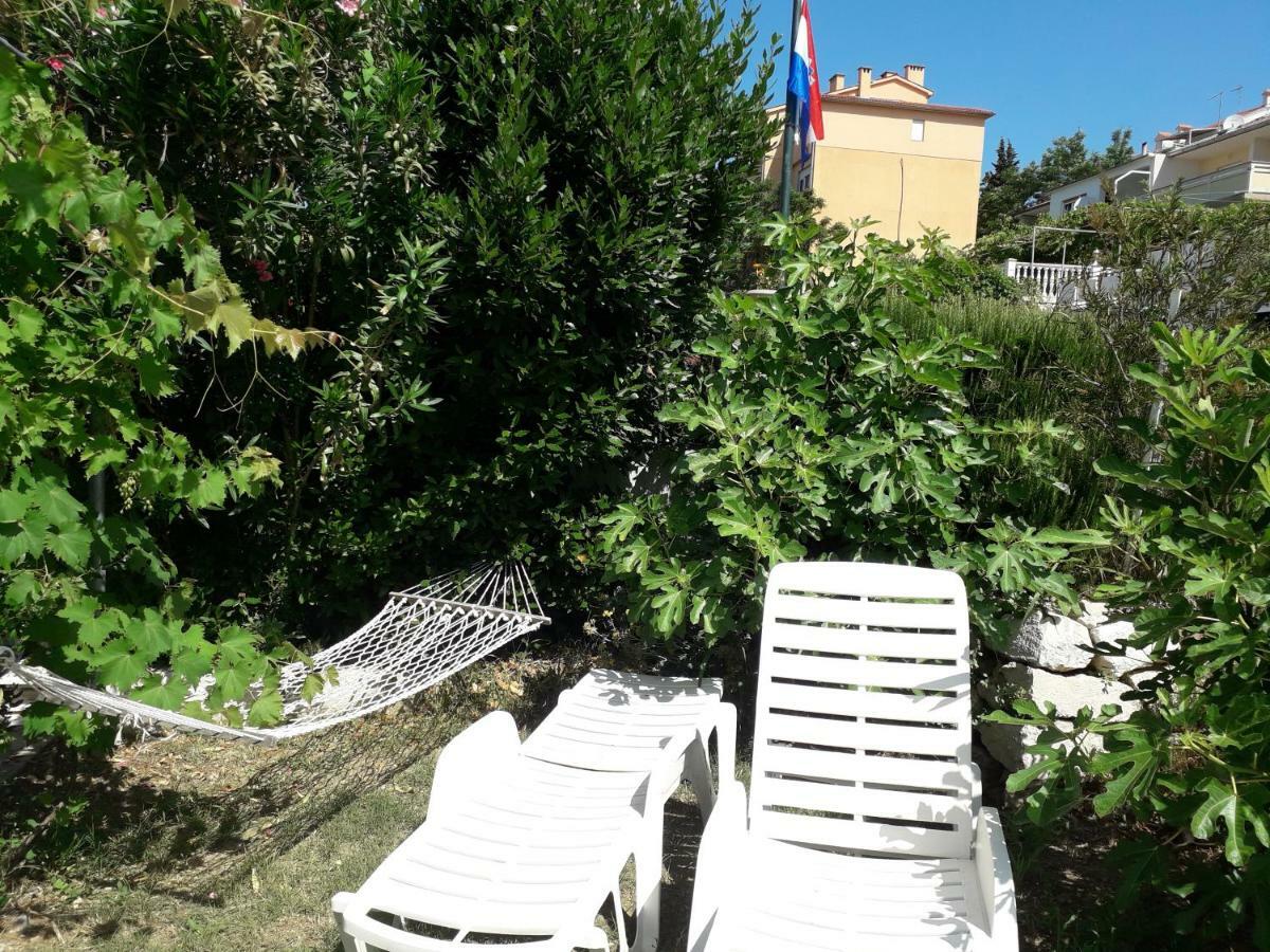Lovely Meta Apartments Palit Esterno foto