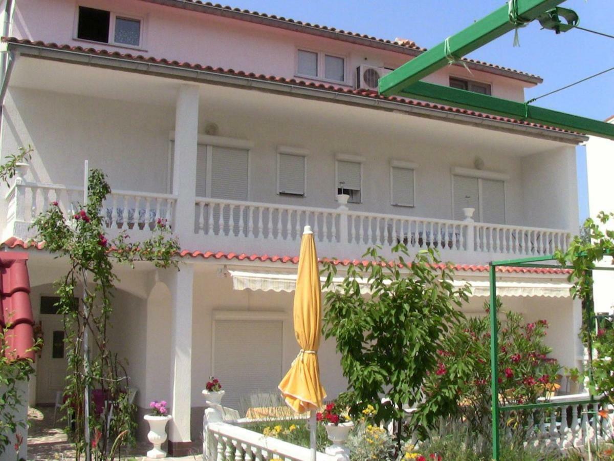 Lovely Meta Apartments Palit Esterno foto